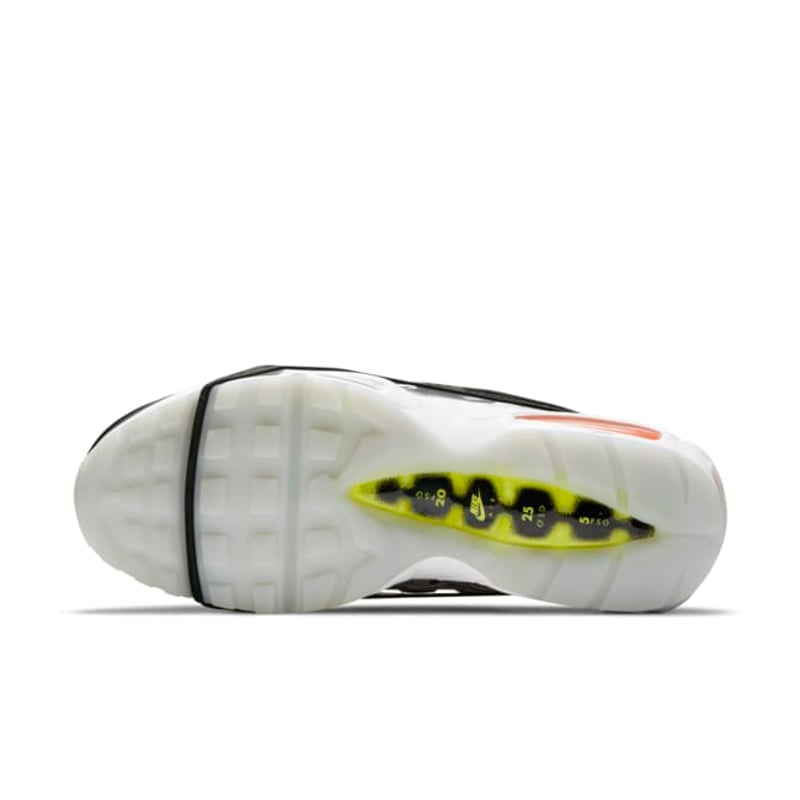 Nike Air Max 95 SE DD5482-902 02