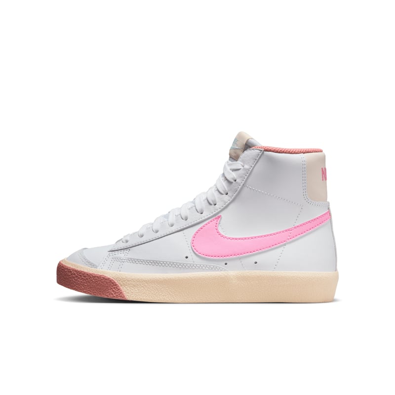 Nike Blazer Mid '77 DZ2900-100 01