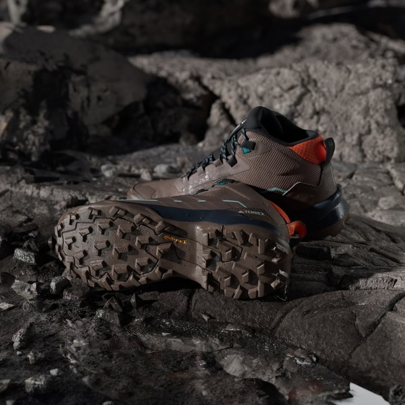 adidas Terrex Skychaser AX5 Mid GORE-TEX JH7808 02