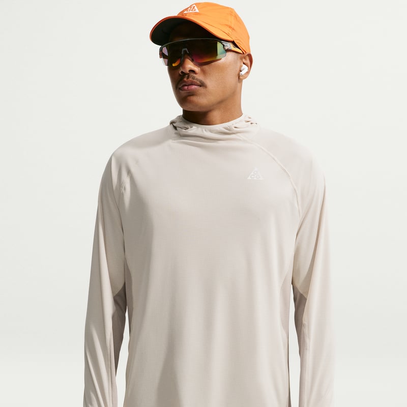 Top Nike ACG "Solar Chase" Dri-FIT UV Protection Hooded "Light Orewood Brown & Cream II" | Homem | Exterior | 01 | SPORTSHOWROOM