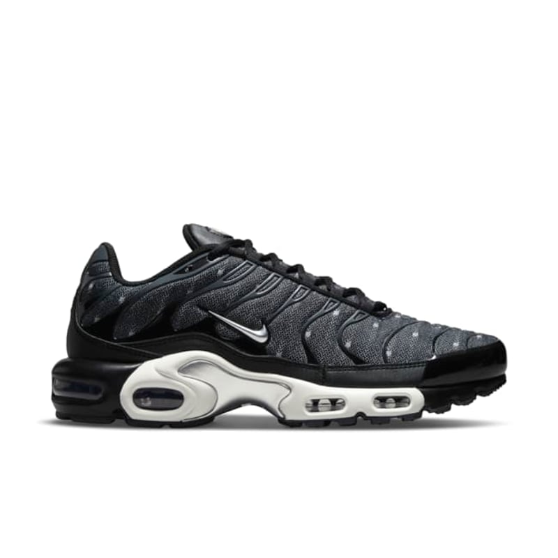 Nike Air Max Plus SE DM7570-001 03
