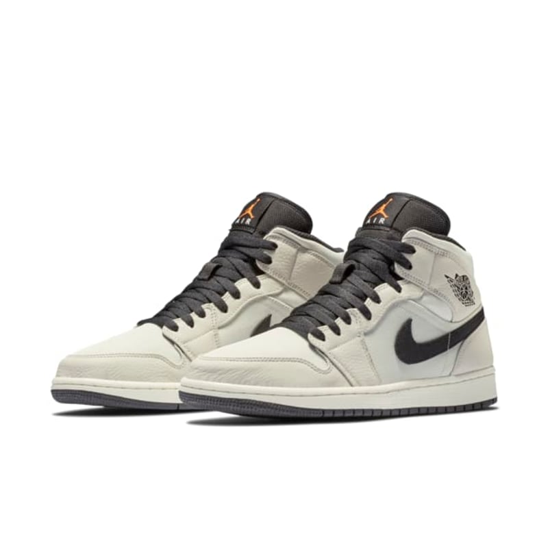 Jordan 1 Retro Mid SE 852542-002 04