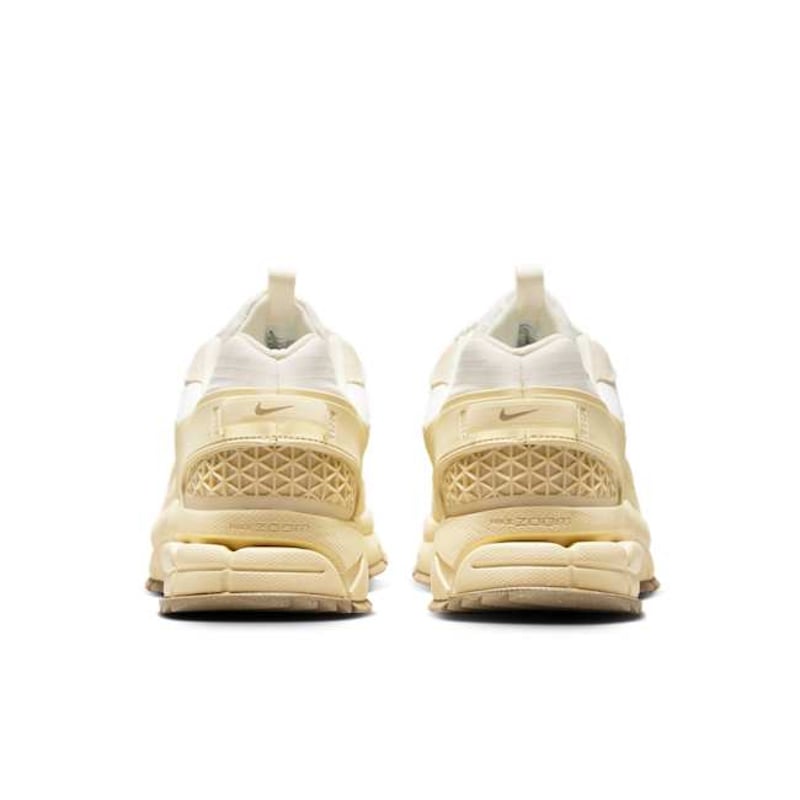 Nike Zoom Vomero Roam FV2295-101 06