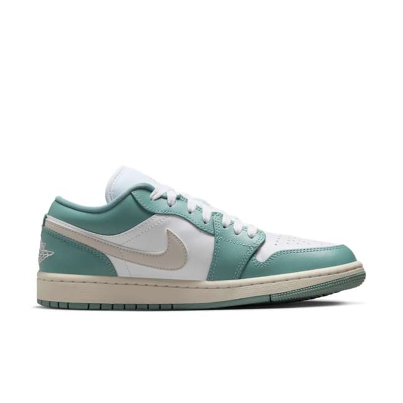 Jordan 1 Low DC0774-138 03