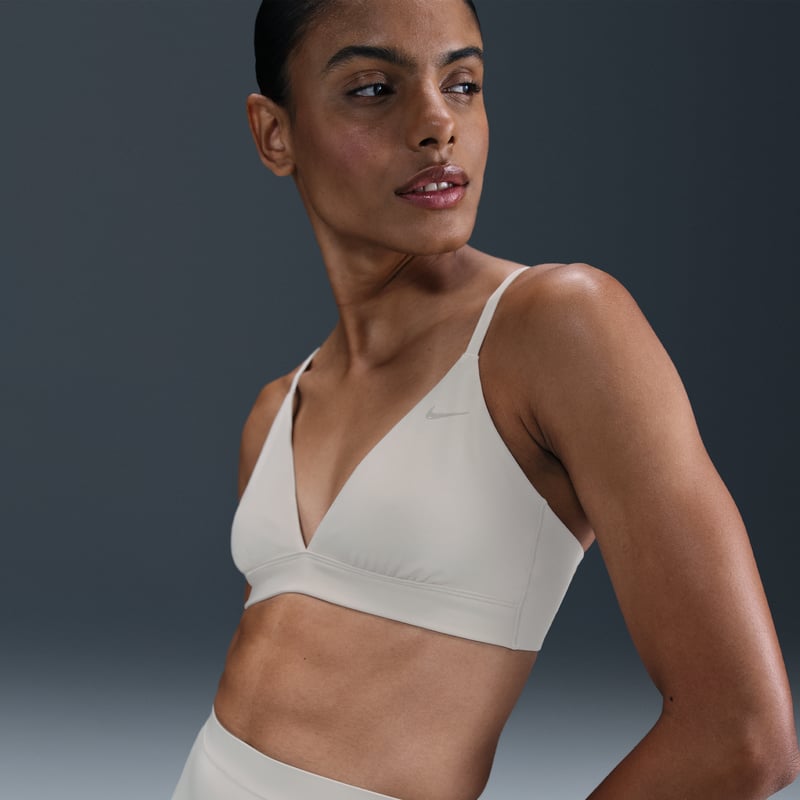 Nike Form Light-Support Triangle HQ7003-104 01