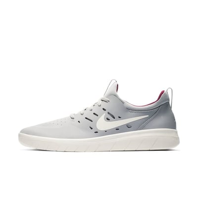 Nike SB Nyjah Free AA4272-004 01