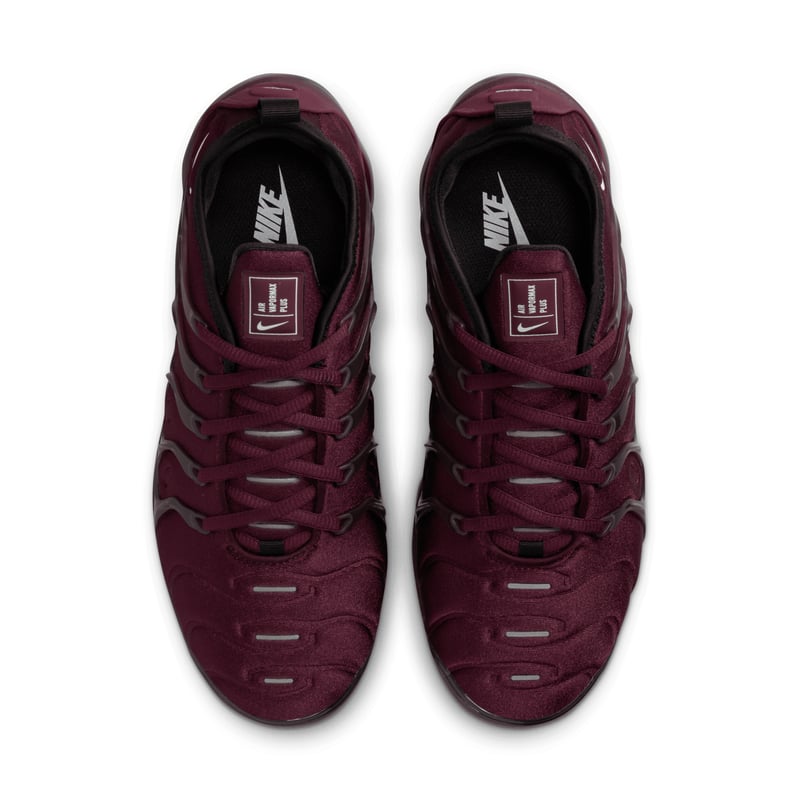 Nike Air VaporMax Plus FN6850-681 04