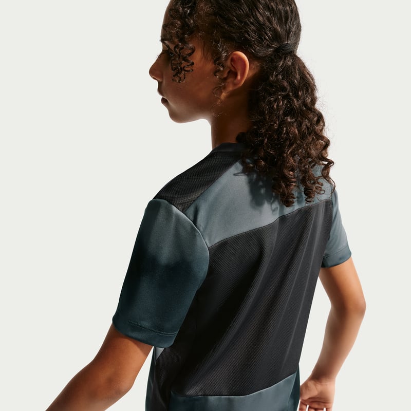 Nike Academy+ Dri-FIT IR1311-010 02