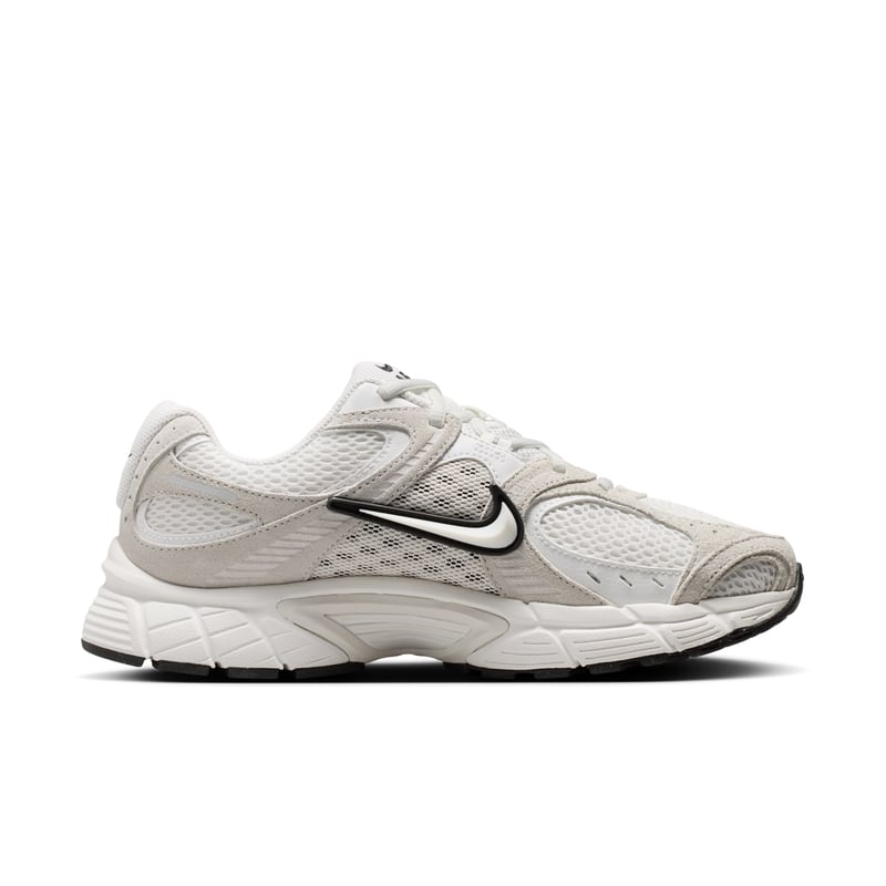 Sneakersy Nike V5 RNR Suede "Summit White & Photon Dust" | Kobiety | Sportstyle | 03 | SPORTSHOWROOM