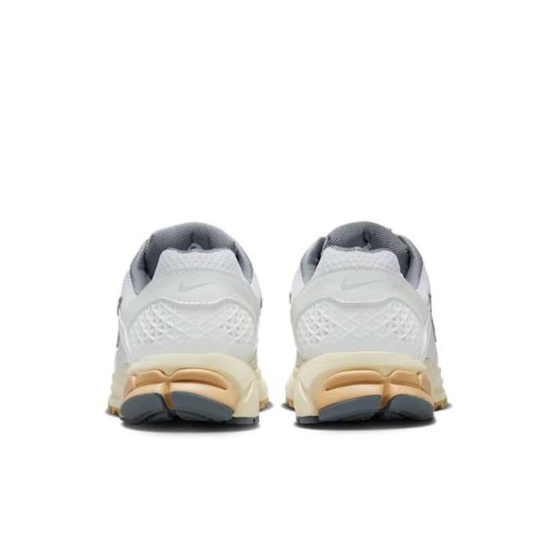 Nike Zoom Vomero 5 FJ2028-101 06