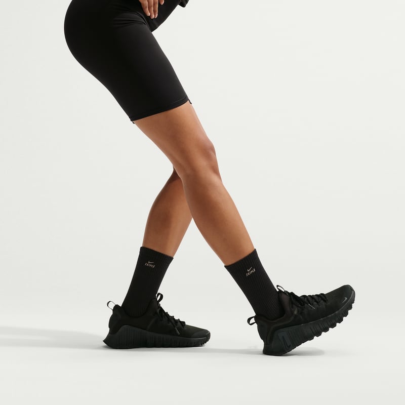 NikeSKIMS Pilates Crew IV3354-024 04
