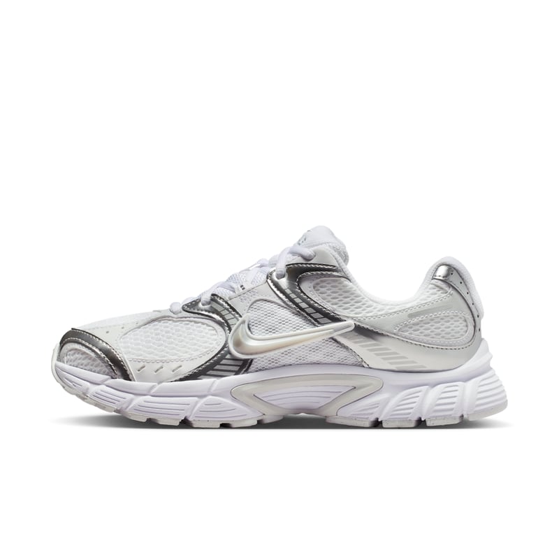 Sneakersy Nike V5 RNR "White & Metallic Platinum" | Kobiety | Sportstyle | 01 | SPORTSHOWROOM