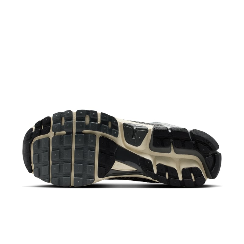 Nike Zoom Vomero 5 IM3486-001 02