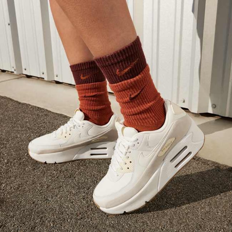 Nike Air Max 90 LV8 FD4328-100 02