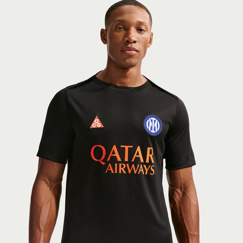 Nike Inter Milan Academy Pro SE ACG Dri-FIT Pre-Match IB3807-010 02