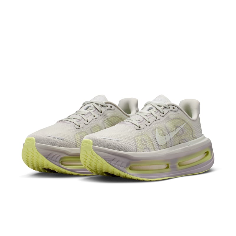 Nike Vomero Premium running shoes "Light Bone & Silver Lilac" | Women | Running | 05 | SPORTSHOWROOM
