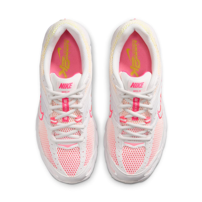 Nike Air Max Moto 2K sneakers "Summit White & Orange Pulse" | Kvinnor | Sportstyle | 04 | SPORTSHOWROOM