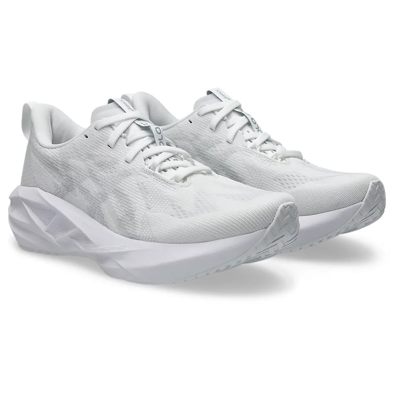 ASICS Novablast 5 1012B765-100 02