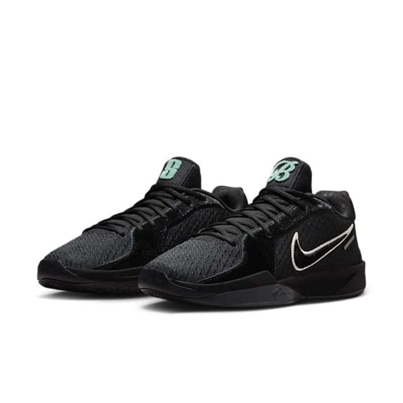 Nike Sabrina 2 IB3871-001 05