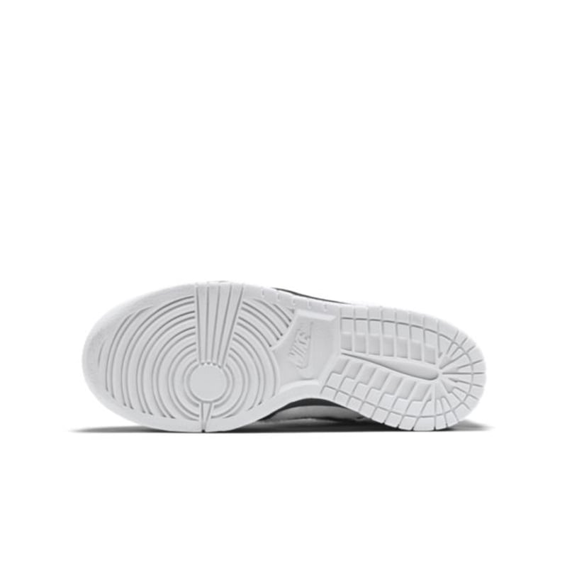 Nike Dunk Low Premium QS 747072-101 02
