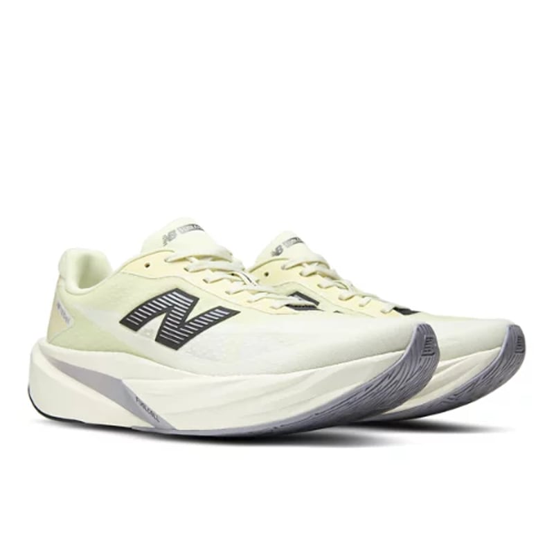 Tekaški copati New Balance FuelCell Rebel v5 "Pistachio Butter & Digital Mist" | Moški | Tek | 02 | SPORTSHOWROOM