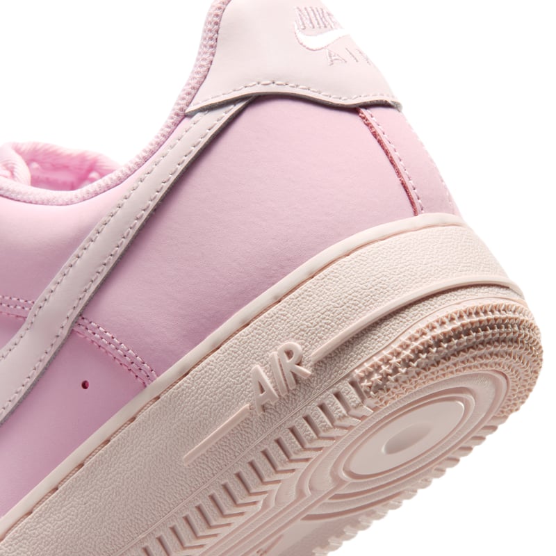 Nike Air Force 1 Retro Premium Sneaker "Pink Foam & Pearl Pink" | Damen | Sportstyle | 08 | SPORTSHOWROOM