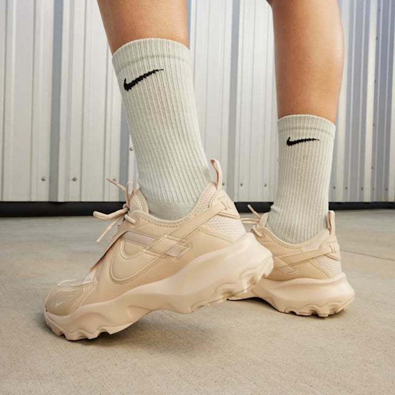Nike TC 7900 HF1055-133 02