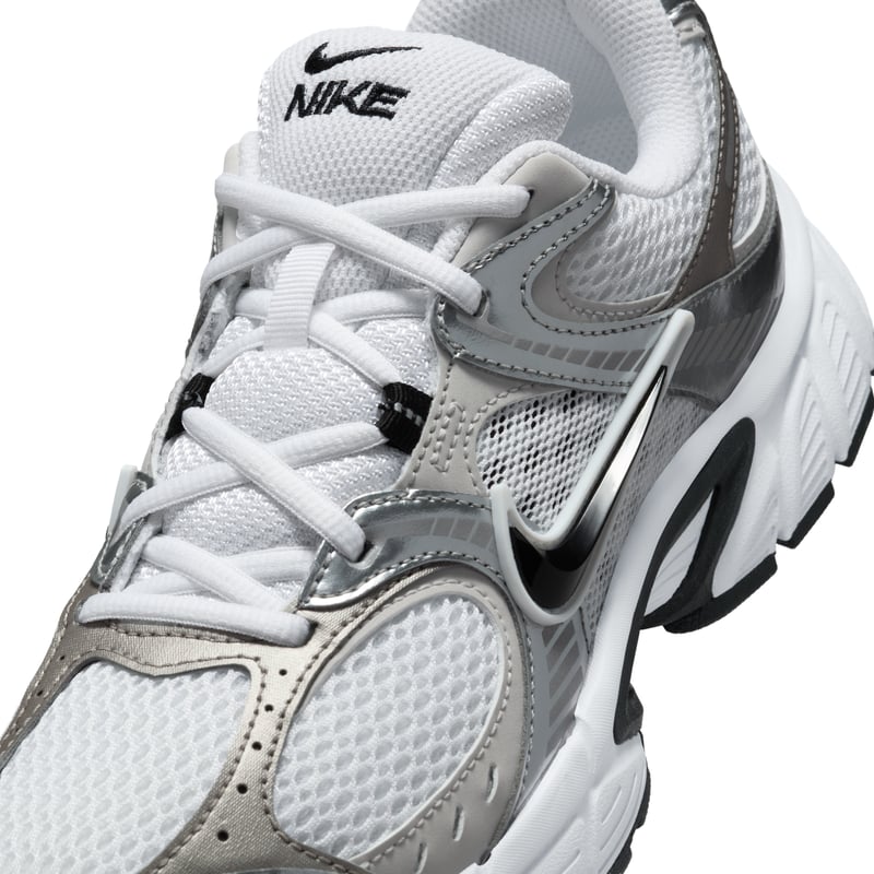 Nike V5 RNR HQ7901-107 07