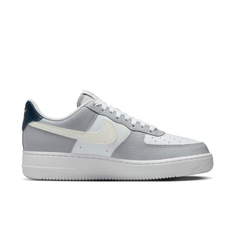Nike Air Force 1 '07 HV2376-001 03