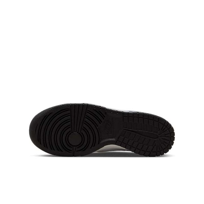 Nike Dunk Low Next Nature FD0689-001 02