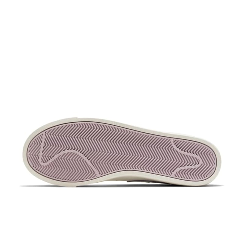 Nike Blazer Low SE CT5750-100 02
