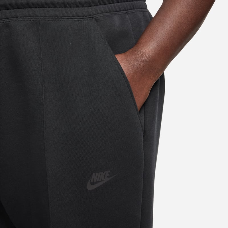 Nike Tech Fleece Mid-Rise FB8332-010 03