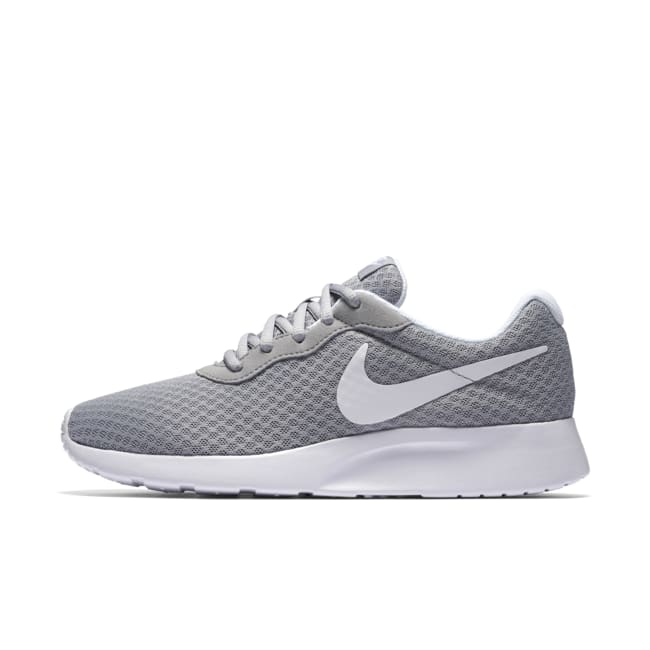 Nike Tanjun