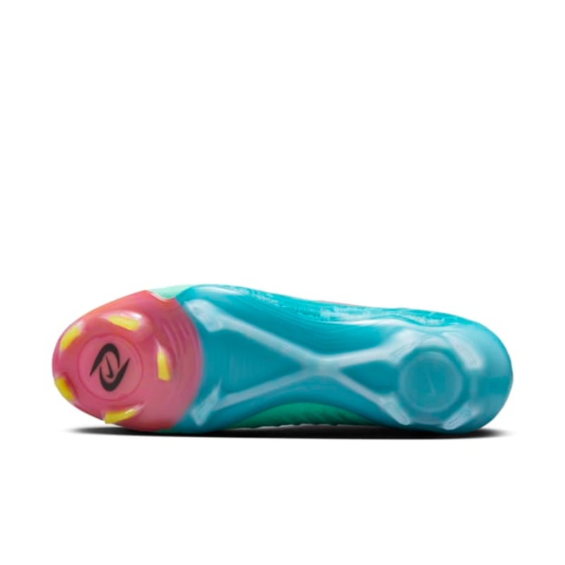 Nike Phantom Luna 2 Elite LV8 FG FJ2571-300 02