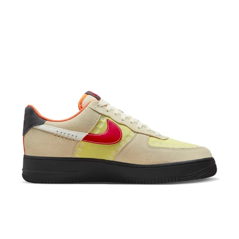 Nike Air Force 1 '07 LX DZ5355-126 03
