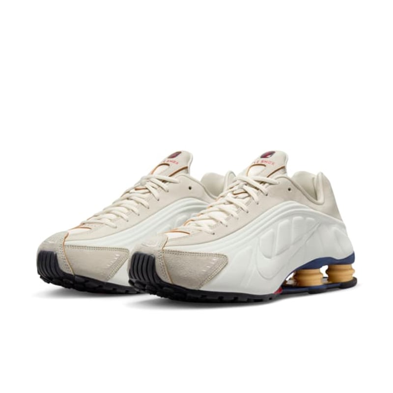 Nike Shox R4 HQ3531-099 05