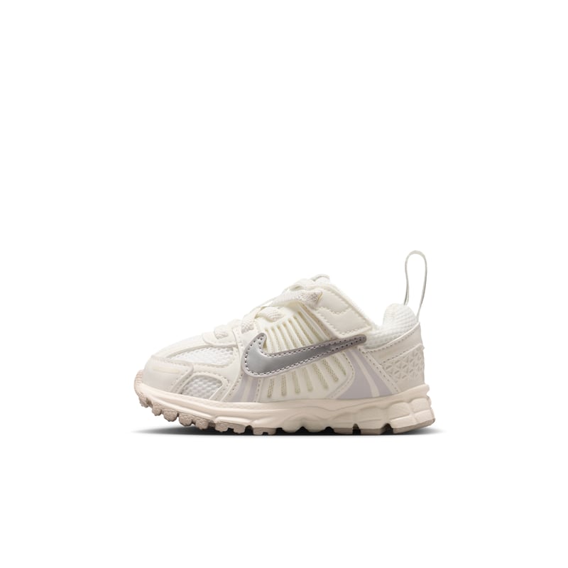 Nike Vomero 5 HF7000-108 01