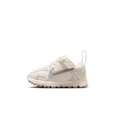 Nike Vomero 5 HF7000-108 01