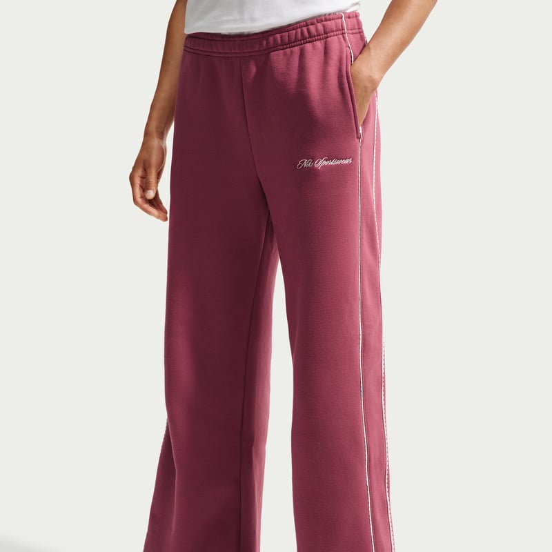 Nike Studio Fleece Medium Weight Mid-Rise Wide Bukse "Graphic Pack" | Dame | | 01 | SPORTSHOWROOM