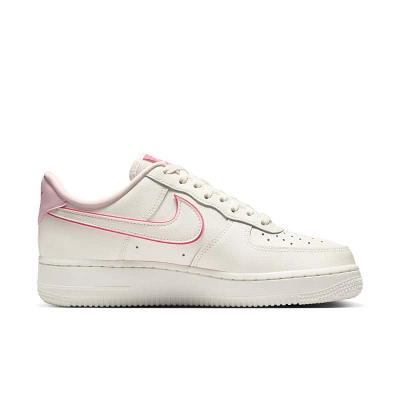 Zapatillas Nike Air Force 1 '07 Essential "Sail & Pink Foam" | Mujer | Estilo deportivo | 02 | SPORTSHOWROOM