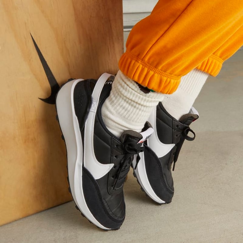 Nike Waffle Debut DH9523-002 02
