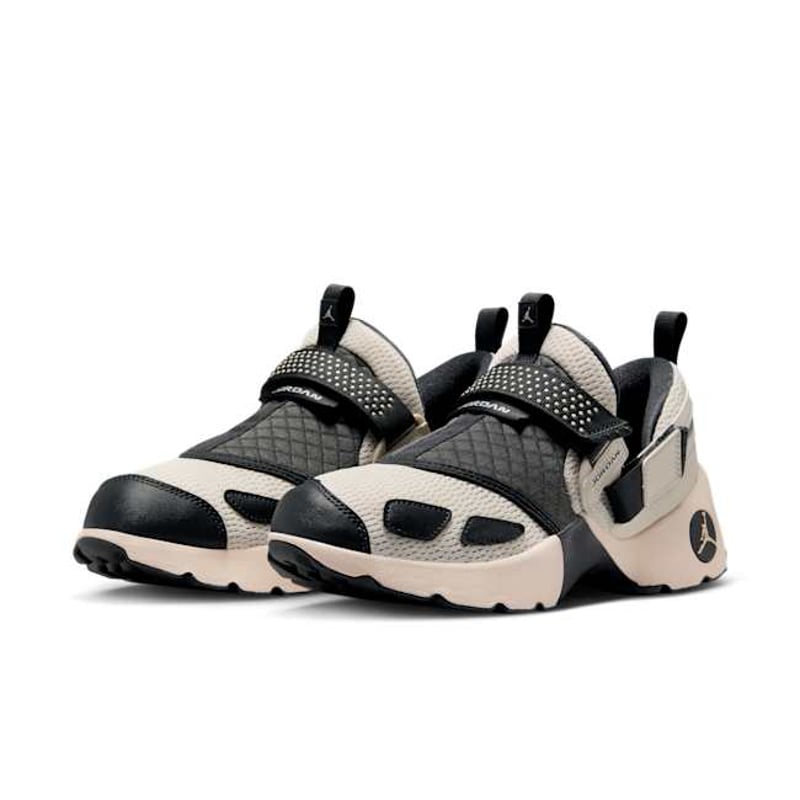 Jordan Trunner LX HQ2164-102 05