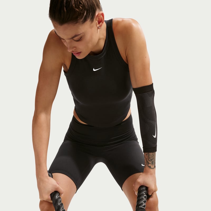 Nike One Fitted Dri-FIT Cropped FN2806-011 03