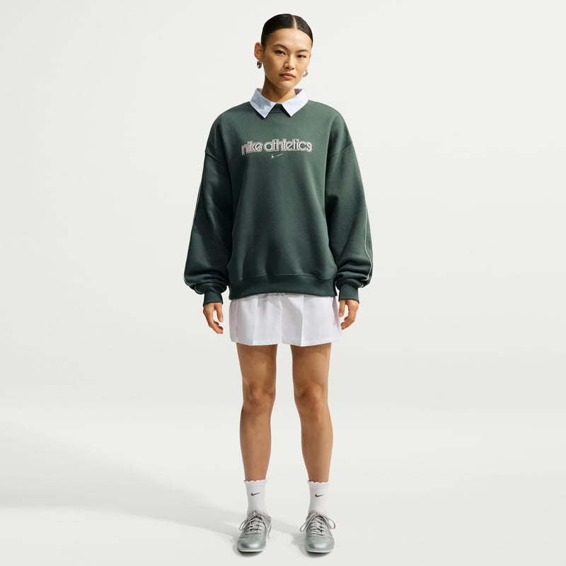 Nike Studio Fleece Medium Weight Oversized Crew Genser "Camo Green" | Dame | | 03 | SPORTSHOWROOM