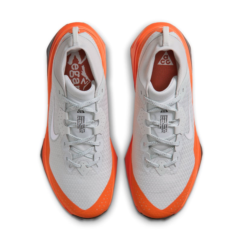 Nike ACG Zegama GORE-TEX terrengløpesko "Light Silver & Safety Orange" | Herre | Utendørs | 04 | SPORTSHOWROOM