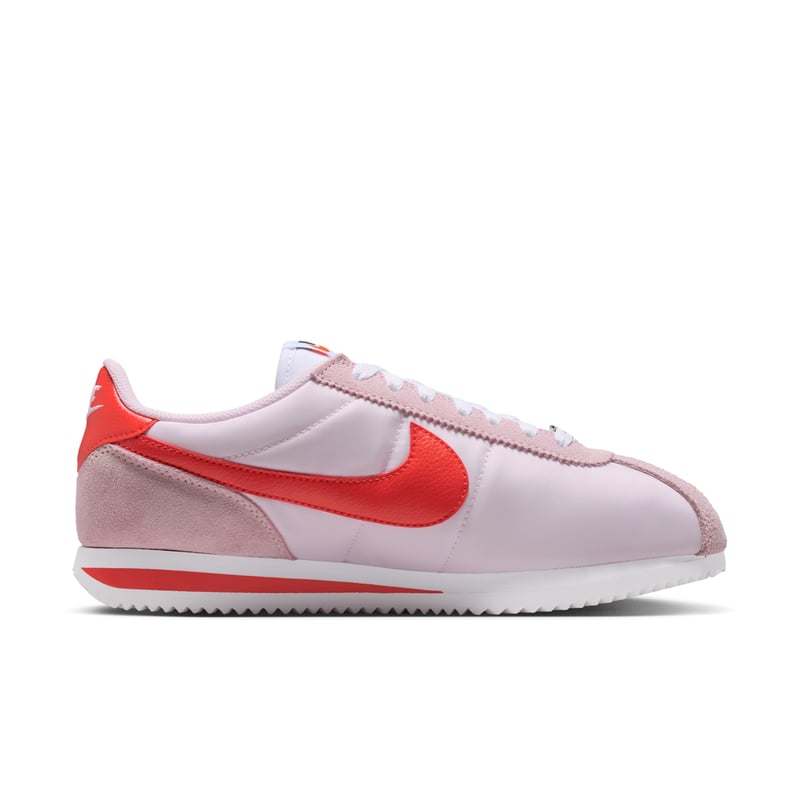 Sneakersy Nike Cortez Textile "Pink Foam & Light Crimson" | Kobiety | Sportstyle | 03 | SPORTSHOWROOM
