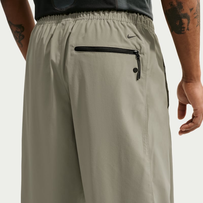 Spodnie Nike Tech Helios Dri-FIT "Light Army" | Mezczyzni | | 02 | SPORTSHOWROOM