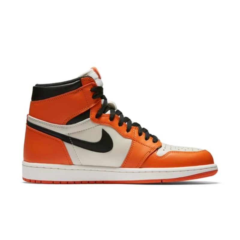 Jordan 1 Retro High OG 555088-113 03