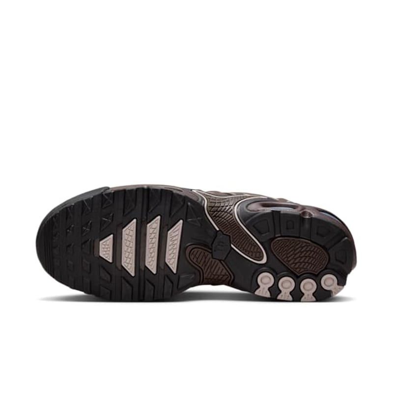 Nike Air Max Plus Drift FV4081-200 03