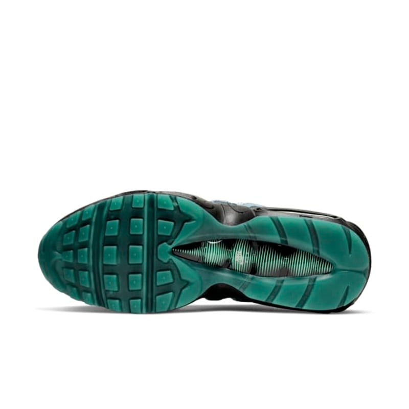 Nike Air Max 95 SE CT1139-001 02